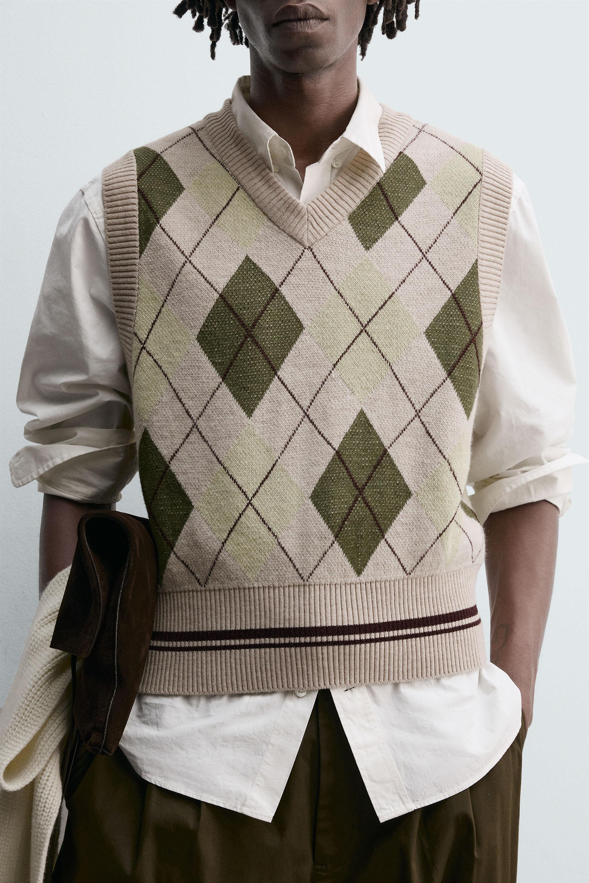 ARGYLE KNIT VEST